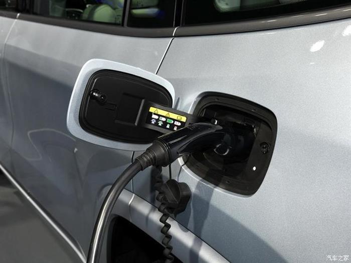 新车，广汽菲克Jeep, Jeep指挥官PHEV