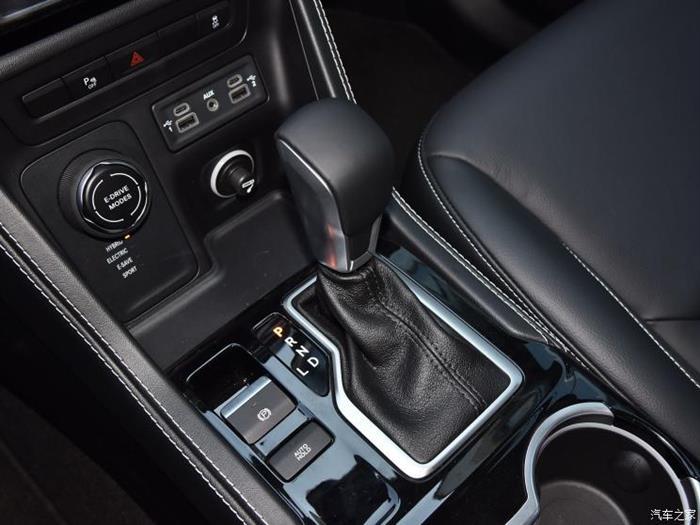 新车，广汽菲克Jeep, Jeep指挥官PHEV