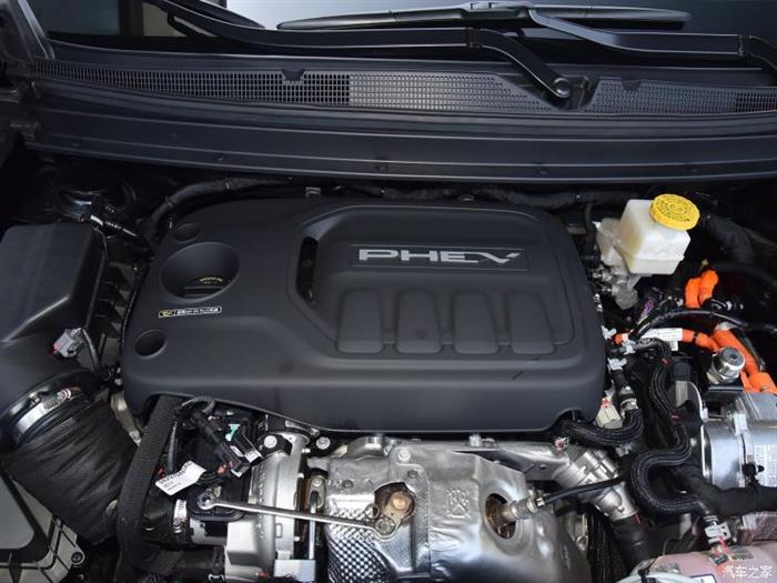 新车，广汽菲克Jeep, Jeep指挥官PHEV