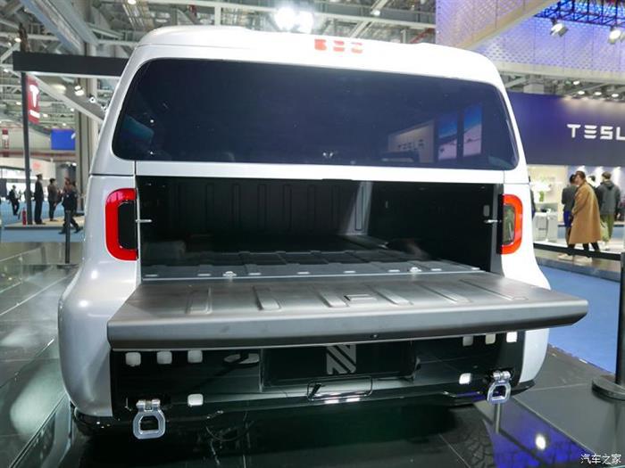 进博会,Neuron EV T-ONE