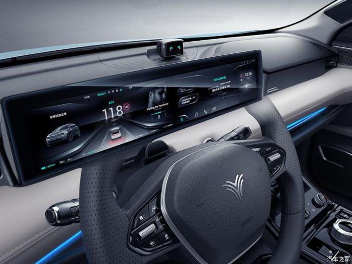 新车，哪吒U官图