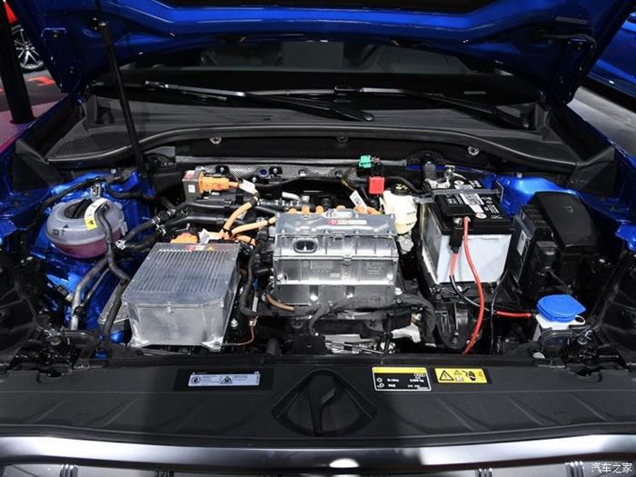 奥迪Q2L e-tron上市