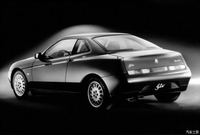 保时捷911,日产GTR