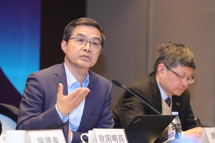 欧阳明高：新能源汽车优势针对可再生能源时代，纯电动汽车2030迎爆发