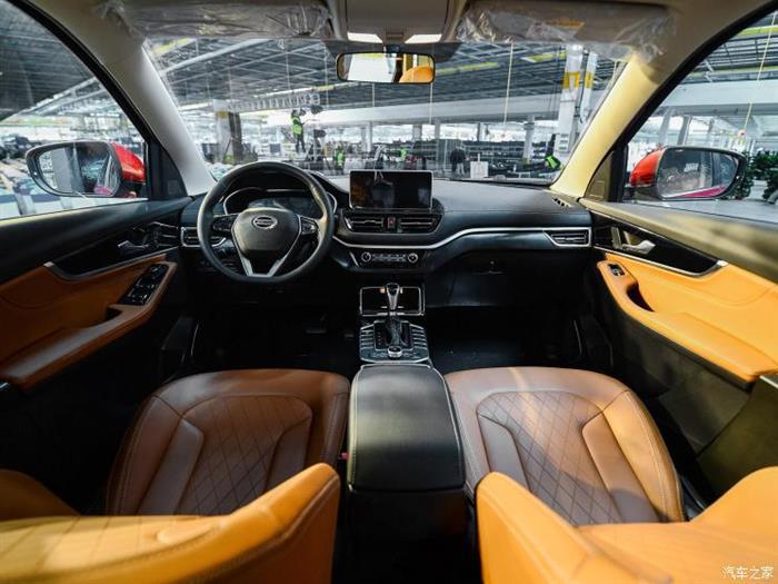 一汽森雅R8上市,一汽森雅R8售价