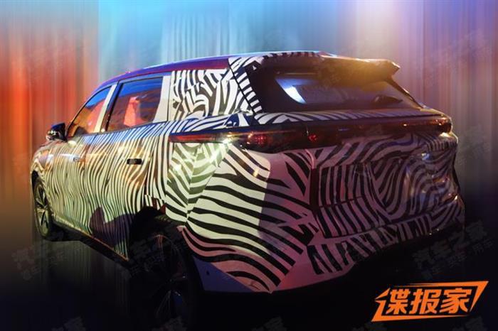 新车，一汽奔腾C105