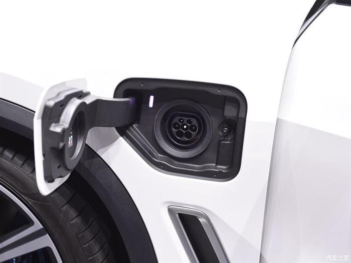 新车，宝马X5 xDrive45e