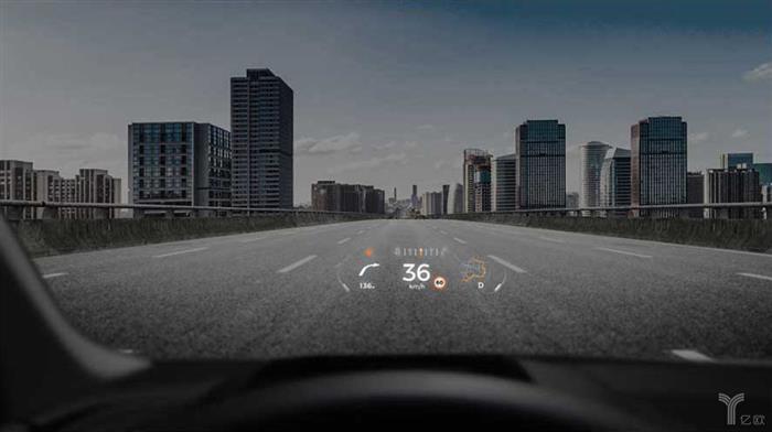 把前挡风都变成HUD，是一种怎样的体验？
