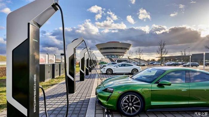 保时捷布局充电桩