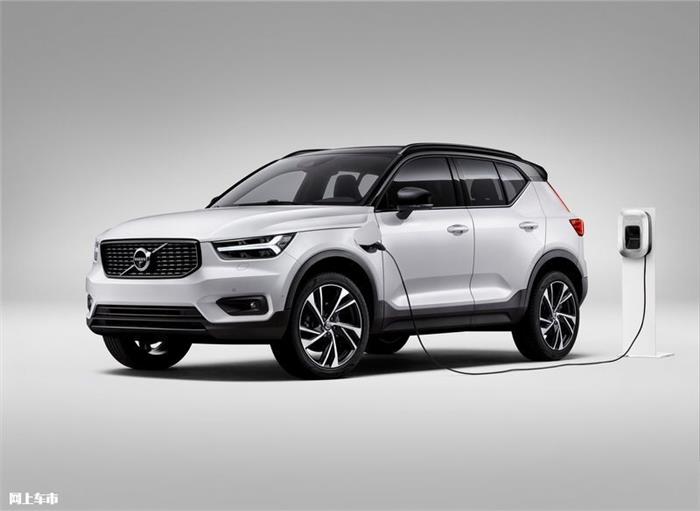 沃尔沃XC40入门版正式开售搭2.0T/增轻混系统-图1