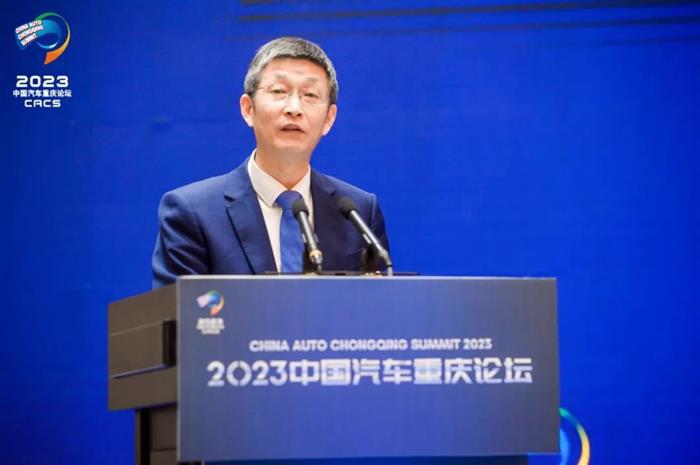 中国汽车出海：不仅要“走出去”，更要“走上去”
