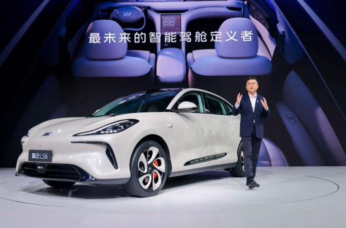 攻擂特斯拉Model Y  智己刘涛：LS6是百万以内无敌手的6系