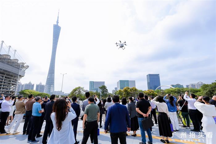 http://imagecn.gasgoo.com/moblogo/news/UEditor/700-X/20260320/2005012387.jpg 16 GOVY AirCab在广州海心沙首飞.jpg