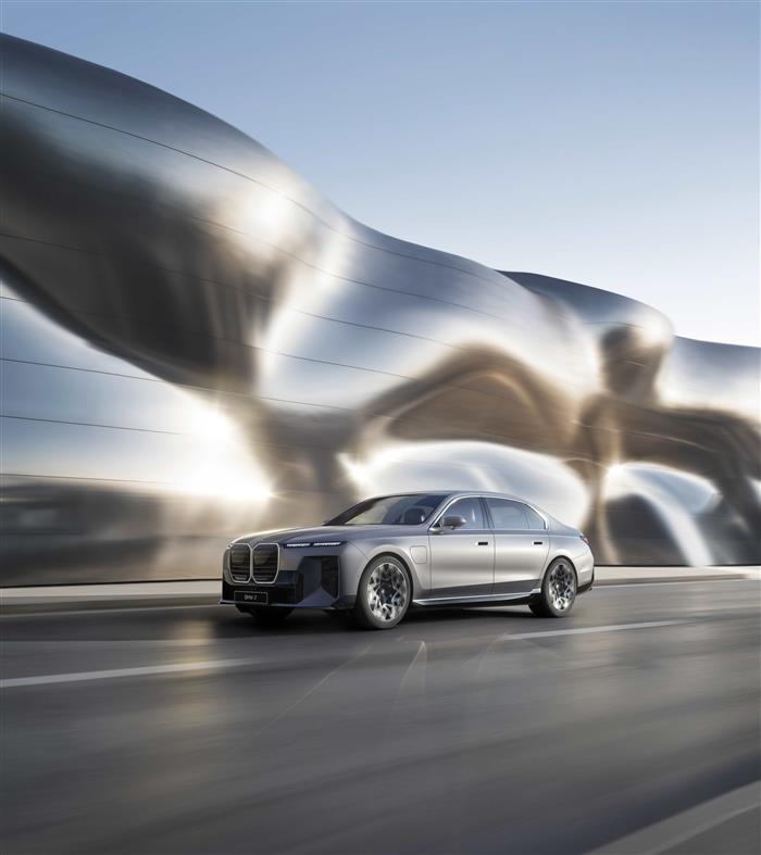 08. 全新纯电动BMW i7.jpg