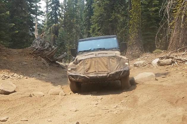 Jeep牧马人皮卡谍照