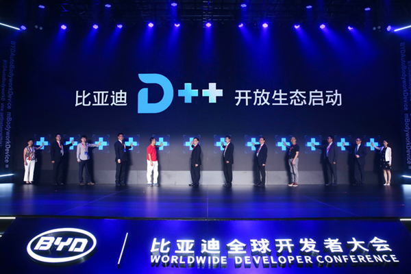 秦Pro：横跨新旧世界的大门