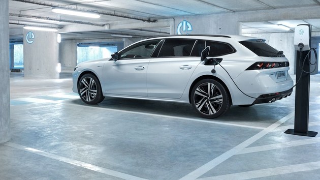 新车，标致插电混动