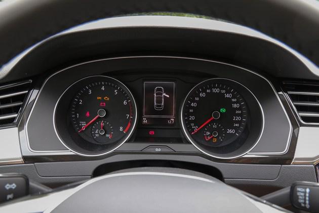 迈腾，大众新款迈腾上市,大众新款迈腾售价，大众新款迈腾配置