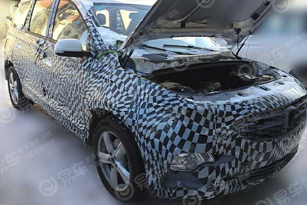 新车，宝骏新MPV车型,宝骏CN300M MPV谍照，宝骏R系列旗舰MPV