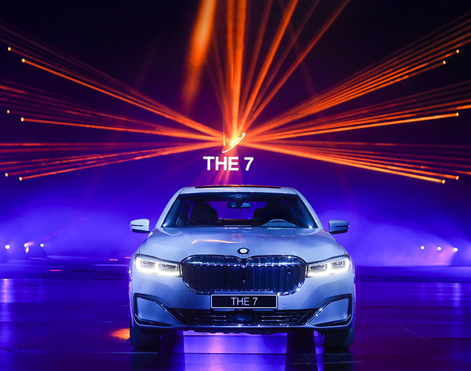 宝马7系中期改款,宝马7系上市