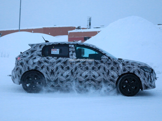 标致新208纯电动版