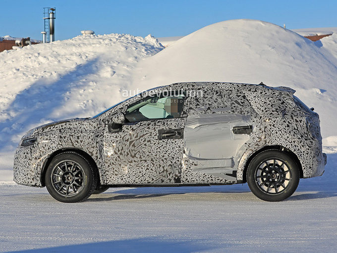 雷诺全新卡缤小型SUV明年上市