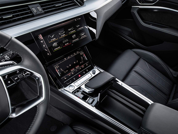 奥迪首款纯电SUV,奥迪e-tron预定，奥迪e-tron售价，奥迪e-tron交付时间