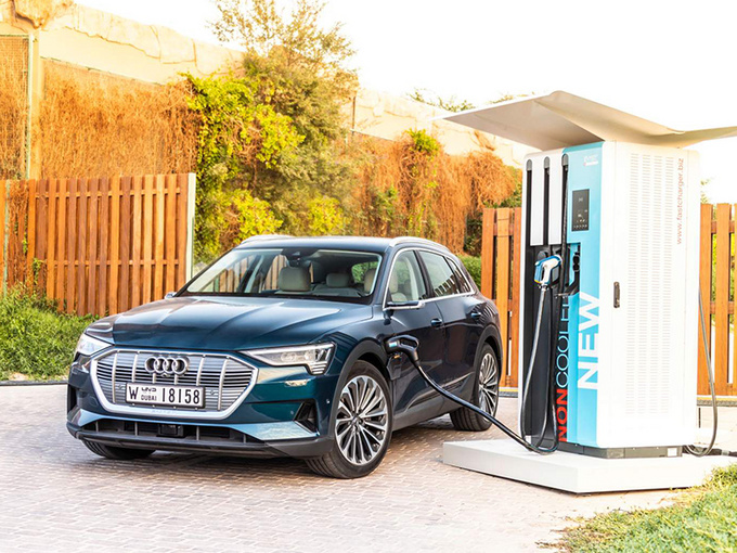 奥迪首款纯电SUV,奥迪e-tron预定，奥迪e-tron售价，奥迪e-tron交付时间