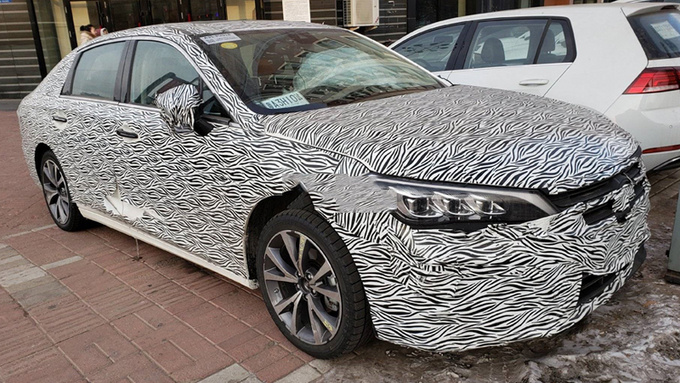 传祺全新轿车谍照,传祺全新轿车凯美瑞，传祺全新轿车年内开卖