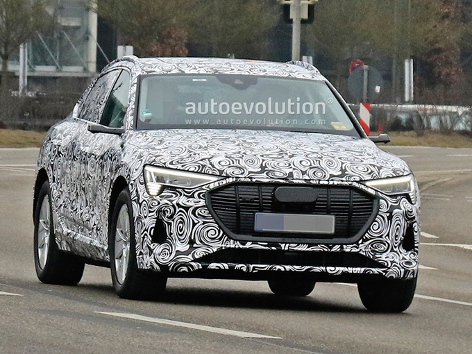 SUV，奥迪纯电SUV