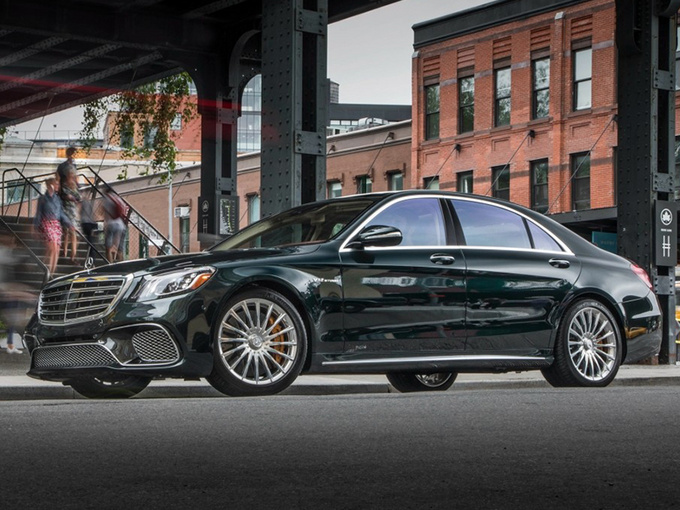 奔驰新S级性能版