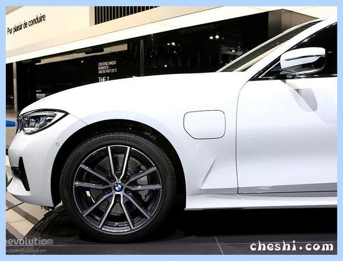 宝马全新3系插混版