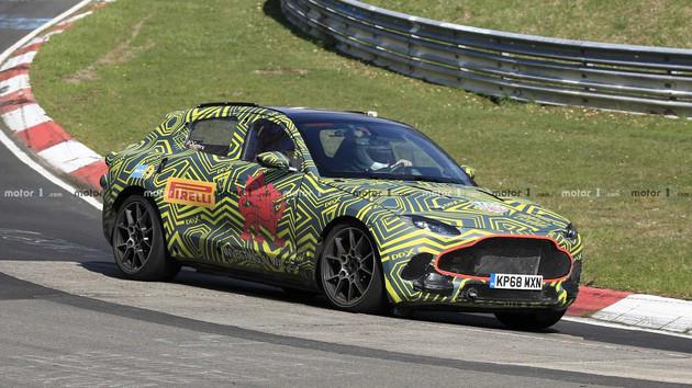 阿斯顿&middot;马丁DBX