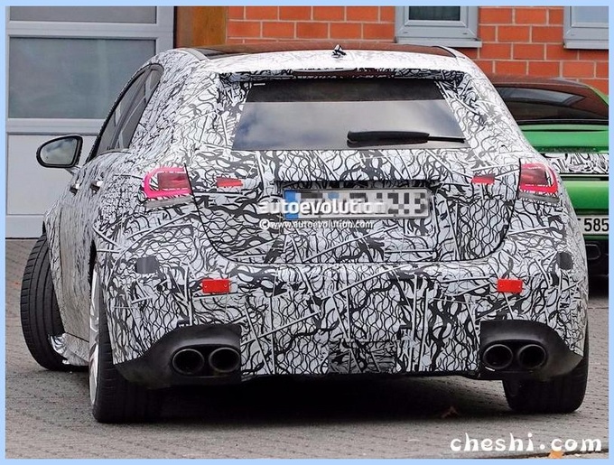 奔驰全新A级性能版,奔驰奥迪，梅赛德斯A45谍照