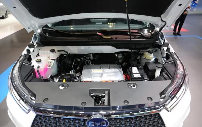 比亚迪，比亚迪S2