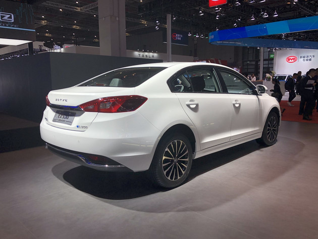 众泰续航里程,众泰EZ500