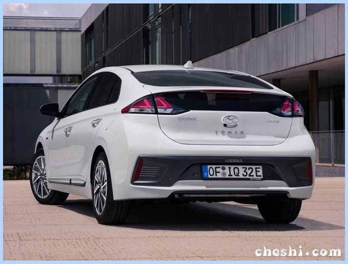 现代全新纯电动轿车