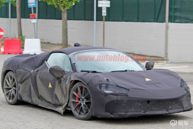 法拉利混动超跑