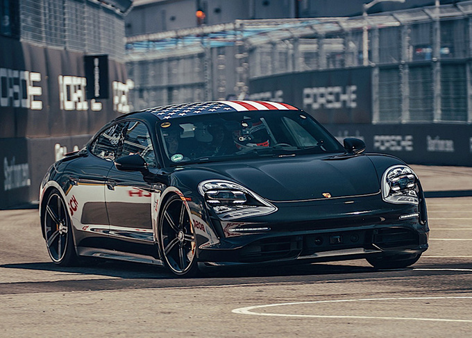 保时捷纯电跑车