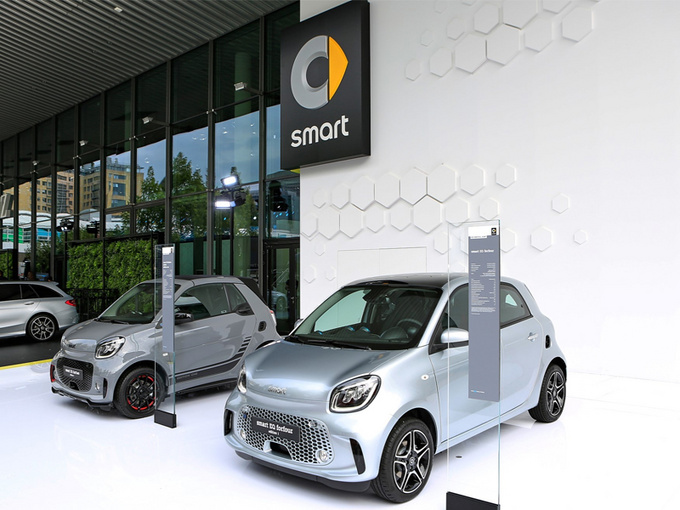 smart两款纯电动车实拍曝光!年内上市/内饰惊艳 smart两款纯电动车实拍曝光!年内上市/内饰惊艳