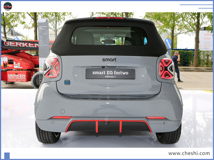 smart两款纯电动车实拍曝光!年内上市/内饰惊艳 smart两款纯电动车实拍曝光!年内上市/内饰惊艳