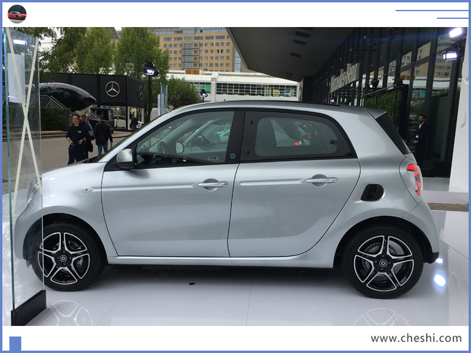 smart两款纯电动车实拍曝光!年内上市/内饰惊艳 smart两款纯电动车实拍曝光!年内上市/内饰惊艳
