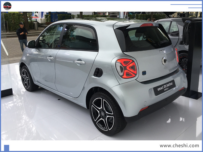 smart两款纯电动车实拍曝光!年内上市/内饰惊艳 smart两款纯电动车实拍曝光!年内上市/内饰惊艳