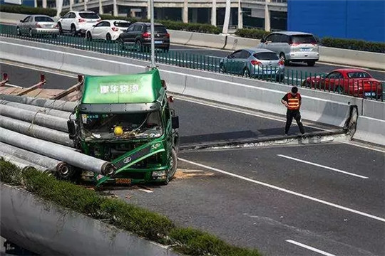 无锡高架桥,交通安全