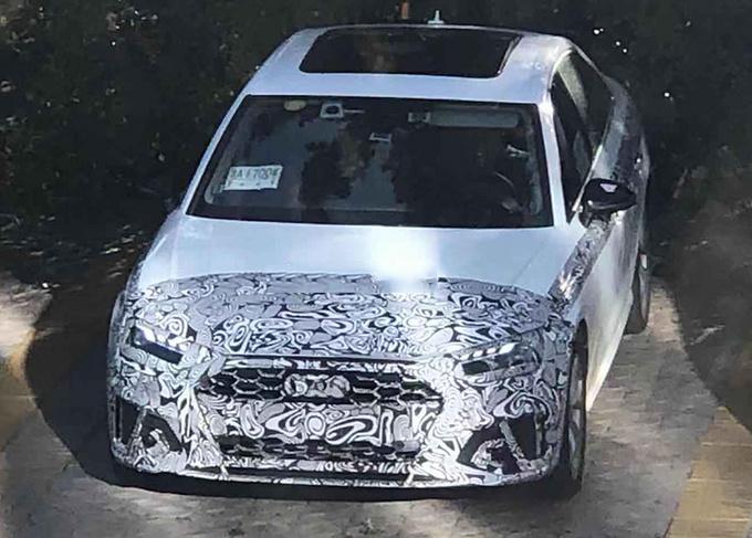 奥迪中期改款A4L