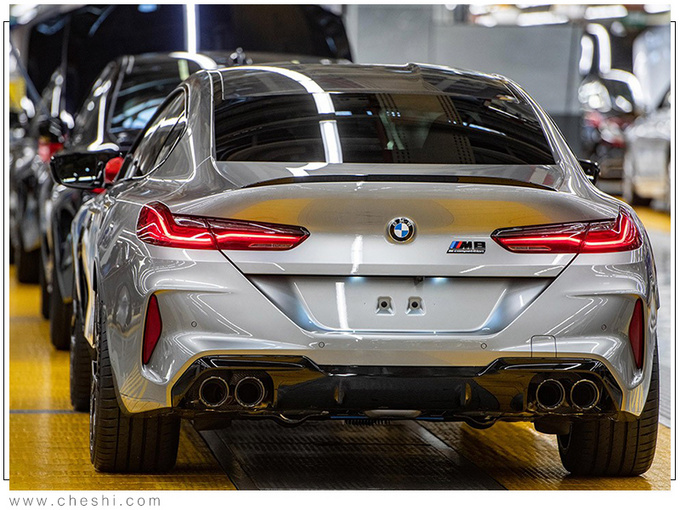 宝马全新8系,4.4T引擎