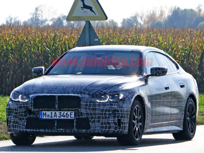 新车，宝马全新i4电动车