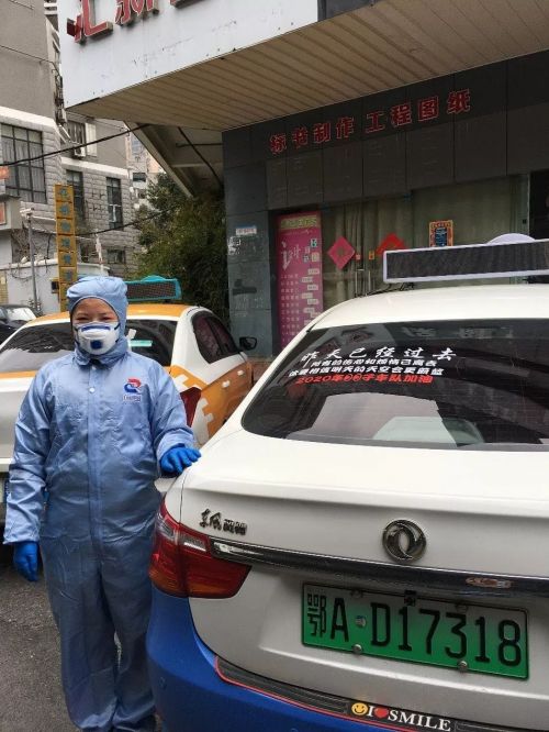 东风出行：武汉城内的“摆渡人”