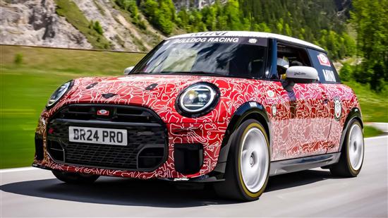 全新MINI Cooper JCW谍照曝光 或6月发布