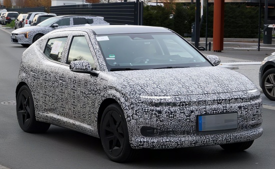 现代IONIQ 3量产版谍照曝光 将于2026年发布